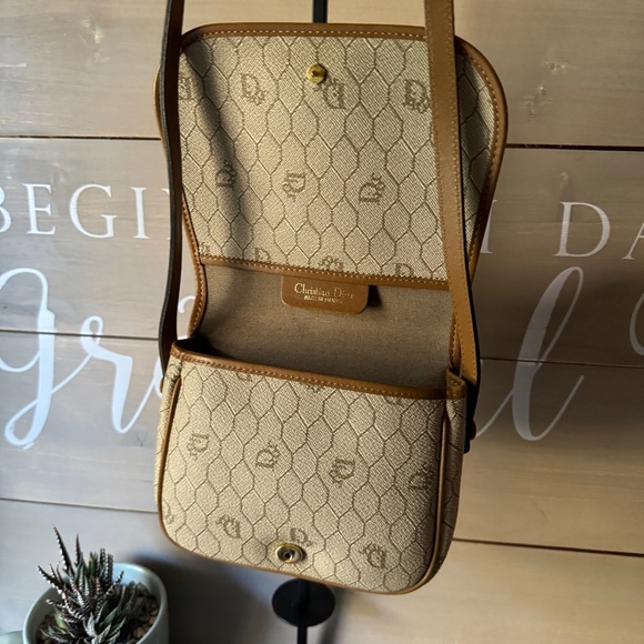 Authentic DIOR mini bag - Picture 6 of 15